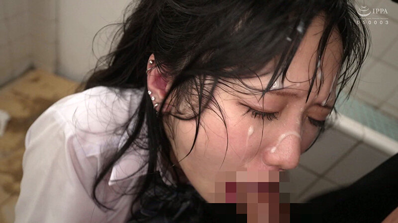 「北岡果林・森沢かな他41名の美少女女優が魅せる激しいイラマチオ厳選40シーン4時間ベスト」のサンプル画像12枚目