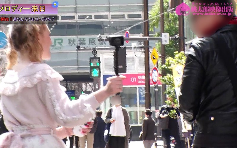 「メロディー・雛・マークスが東京で逆ナンパ!巨乳白人美女の中出し体験レポート」のサンプル画像3枚目