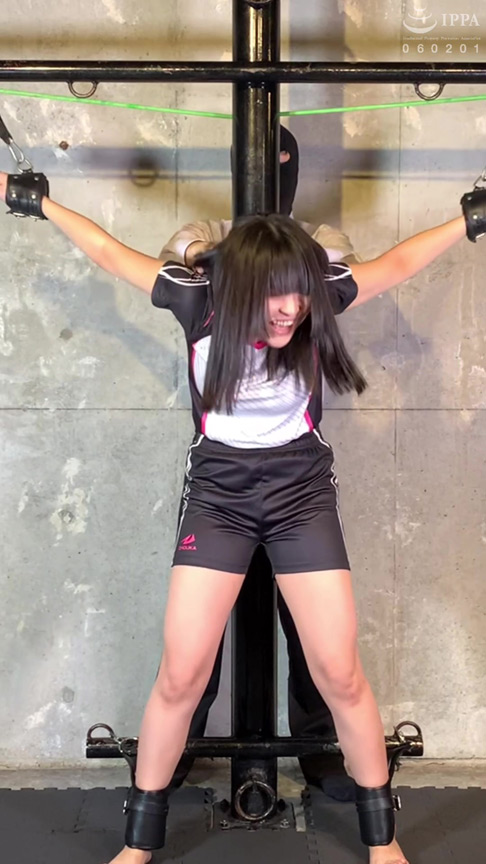 「宮の木しゅんかのくすぐりプレイ動画｜TICKLE PRODUCTION THRILLで悶絶する姿が話題」のサンプル画像2枚目