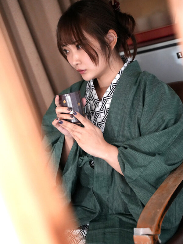 「【素人】巨乳美女4人にぶっかけ＆中出し！ローションプレイで悶絶する爆乳OLとアイドルの秘密映像」のサンプル画像10枚目