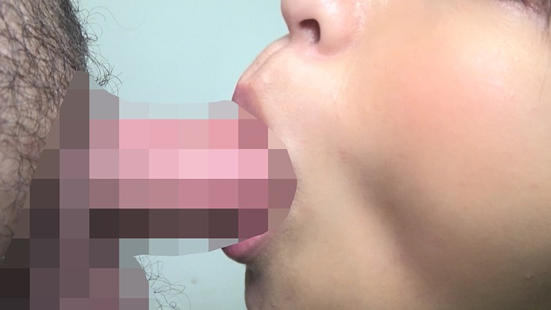 「素人娘13人が野外露出でご奉仕フェラ!どこでも大胆に咥える過激プレイ集」のサンプル画像17枚目