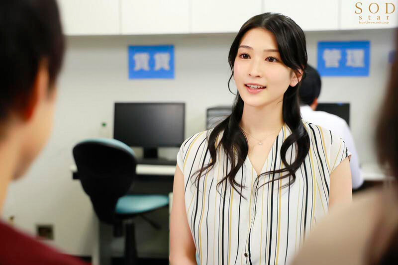 「本庄鈴のスレンダー美脚で彼氏を寝取り！不動産レディが中出しNTRする濃厚プレイ」のサンプル画像3枚目