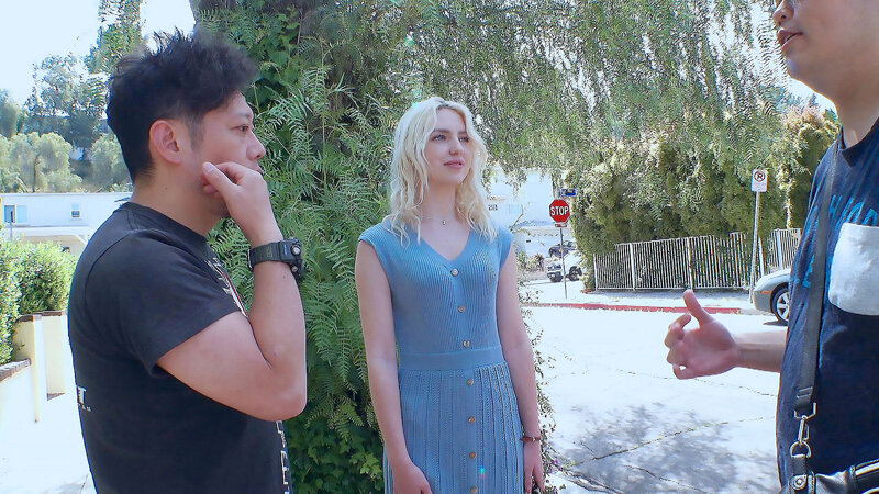 「【素人白人美女】ロスでナンパした巨乳娘10人に中出し！可愛すぎる金髪美女たちとの濃厚映像300分」のサンプル画像2枚目