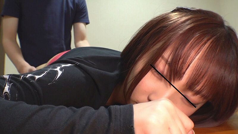 「パイパン女子大生5人と3P・4Pで中出し乱交!性交サークルの過激な活動記録【フェラ抜き】」のサンプル画像4枚目