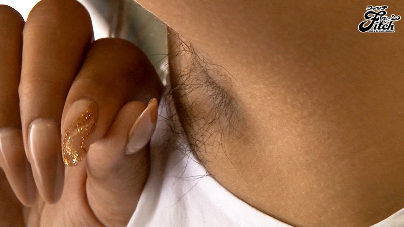 「村上涼子の潮吹き絶頂!巨乳熟女が魅せる痴女プレイ&美尻フェチ映像が堪らない」のサンプル画像2枚目