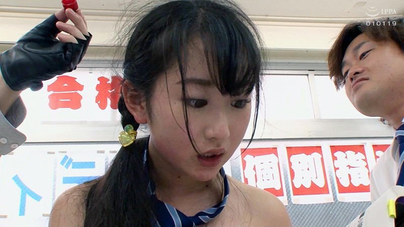 「ひなちゃんの美少女女子校生デビュー作！スレンダー美女の初々しい姿を完全収録」のサンプル画像3枚目