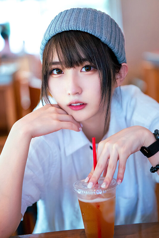 「【素人女子大生マリ】スレンダー美乳のジェンダーレス美女に中出し!イケメン系女子が乱れる濃厚セックス」のサンプル画像2枚目