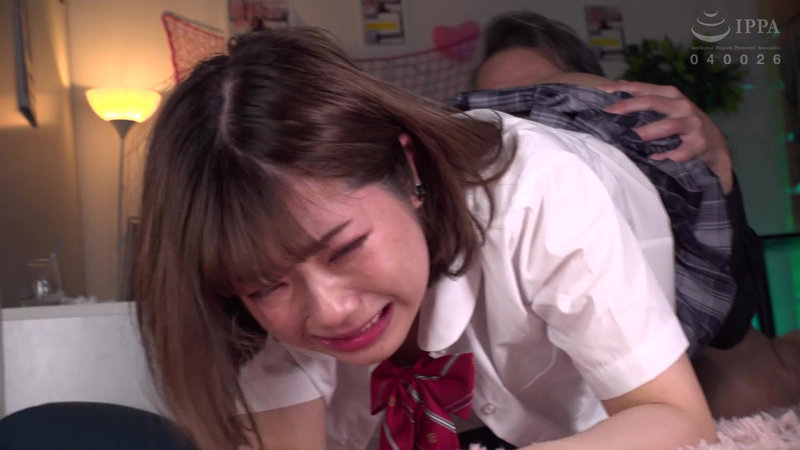 「女子校生るるちゃ。が制服姿で監禁される盗撮イタズラ動画｜マジックミラー越しの背徳プレイ」のサンプル画像7枚目