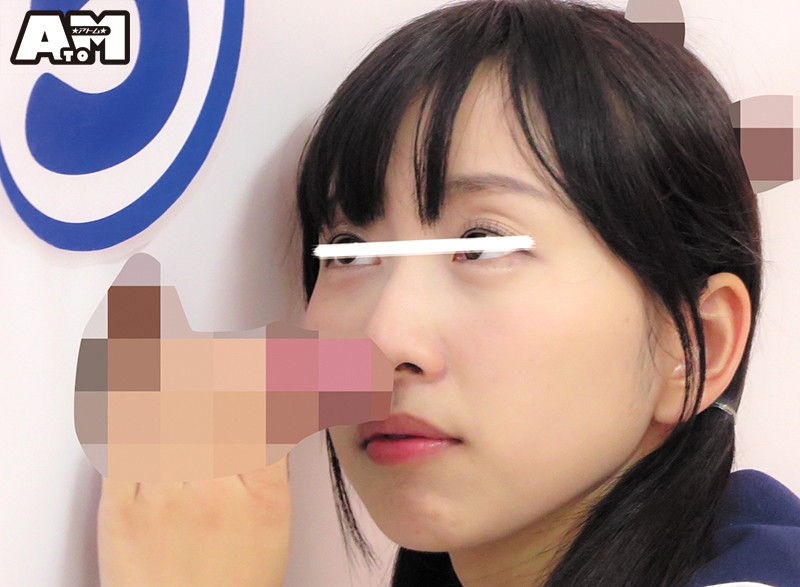 「女子校生が学生服姿で手コキ＆フェラに挑戦！記憶力ゲームで賞金100万円を目指す素人企画」のサンプル画像11枚目