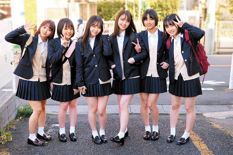 「【女子校生】制服美少女6人とハーレム騎乗位で中出し15発!全身舐め奉仕の課外授業」のサンプル画像19枚目