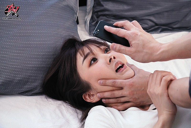 「大槻ひびき・吉良りん出演|美人妻がハーレム中出しで淫らに乱れる人妻プレイ動画」のサンプル画像10枚目