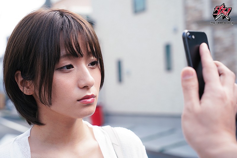 「大槻ひびき・吉良りん出演|美人妻がハーレム中出しで淫らに乱れる人妻プレイ動画」のサンプル画像8枚目