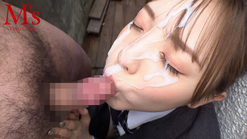 「白桃はな 美少女痴女の濃厚フェラ手コキ&ごっくんテクニックで男を虜にする甘いご奉仕プレイ」のサンプル画像3枚目