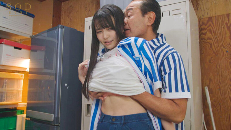 「恋渕ももな 巨乳女子大生が羞恥プレイで翻弄される姿がエロい!グラビア経歴を脅されて…」のサンプル画像5枚目