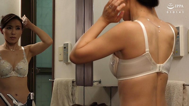 「水野優香の中出し作品|スレンダー美乳の人妻熟女が甥っ子を誘惑する禁断の関係」のサンプル画像2枚目