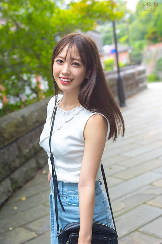 「【小湊よつ葉】元アイドルAV女優のハメ撮り&野外露出ドキュメント!カーセックスや4Pで魅せる非日常セックス」のサンプル画像13枚目