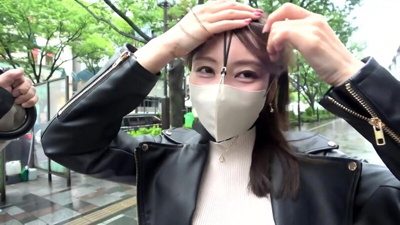 「【足立友梨】M女お姉さんが野外露出や鼻フックで羞恥プレイ！ぶっかけ3P4Pで乱れる姿」のサンプル画像2枚目