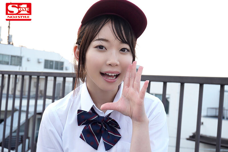 「架乃ゆらの制服フェラで童貞を優しくサポート！美少女マネージャーの献身的なご奉仕」のサムネイル