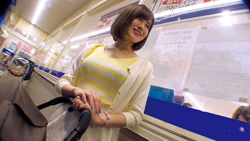 「【素人ナンパ】Gカップ巨乳の29歳人妻に中出し！美人妻との濃厚プレイ動画」のサムネイル